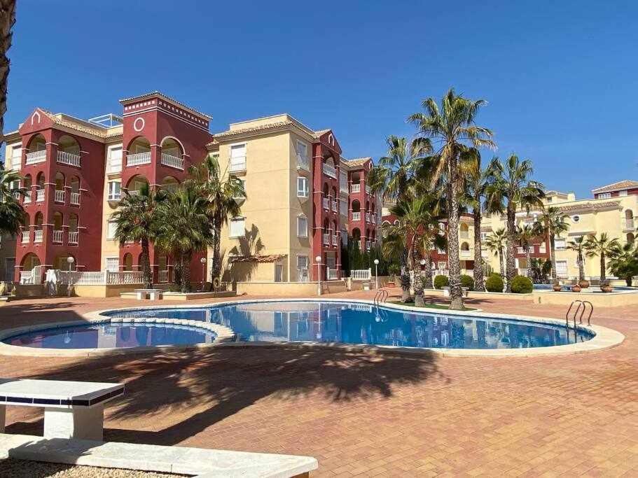 Acogedor Apartamento Cerca De La Playa Los Alcazares Bagian luar foto